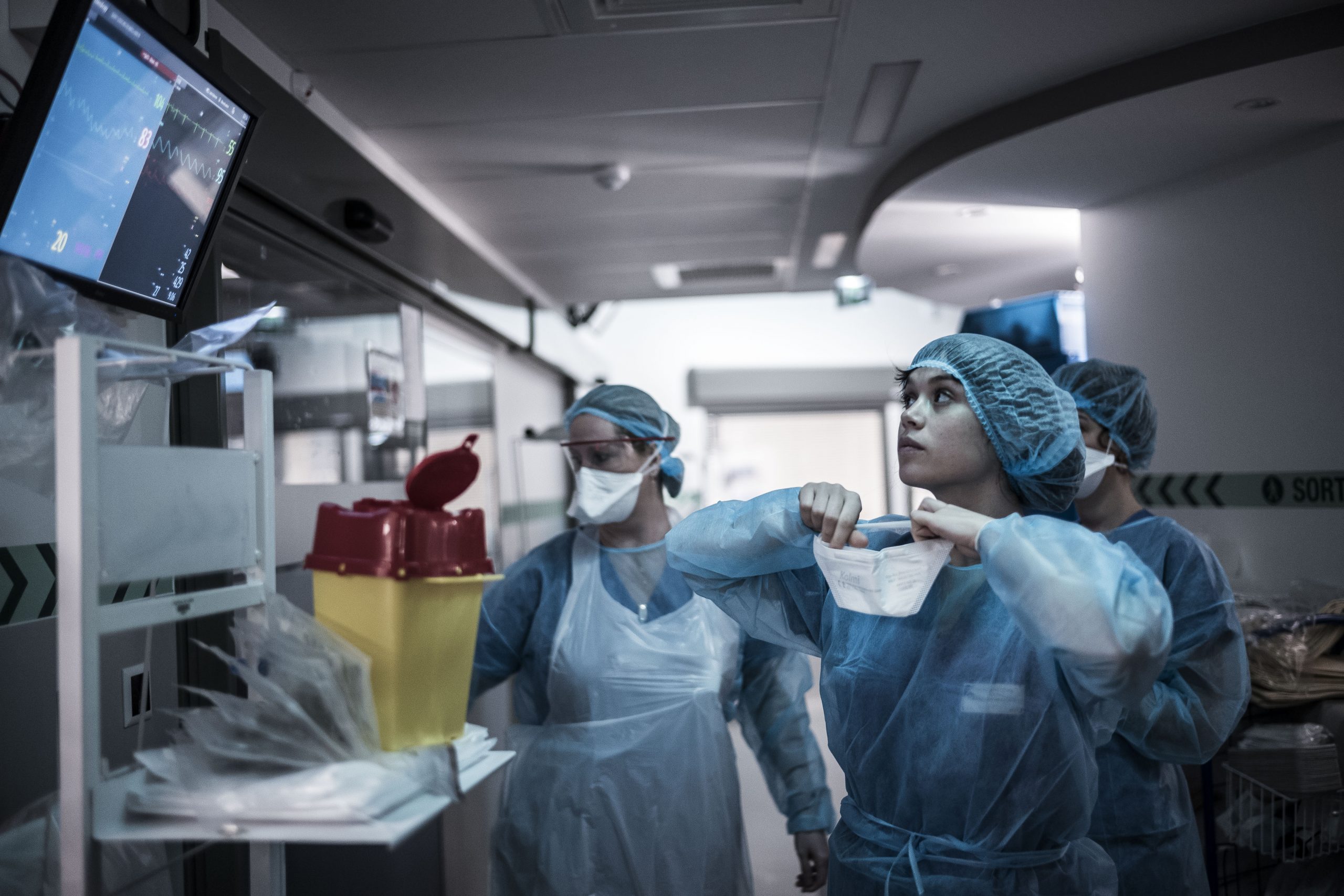 [:fr]Paris le 6 avril 2021. Service de réanimation du professeur Elie Azoulay à lhopital Saint-Louis.[:]